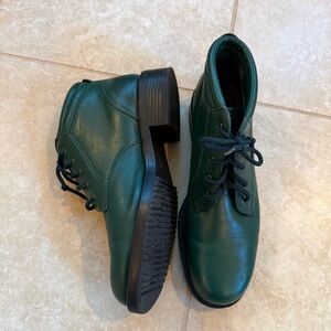 Vintage Danexx Empress GREEN Leather Lace Up Ankle Boots EUC 7